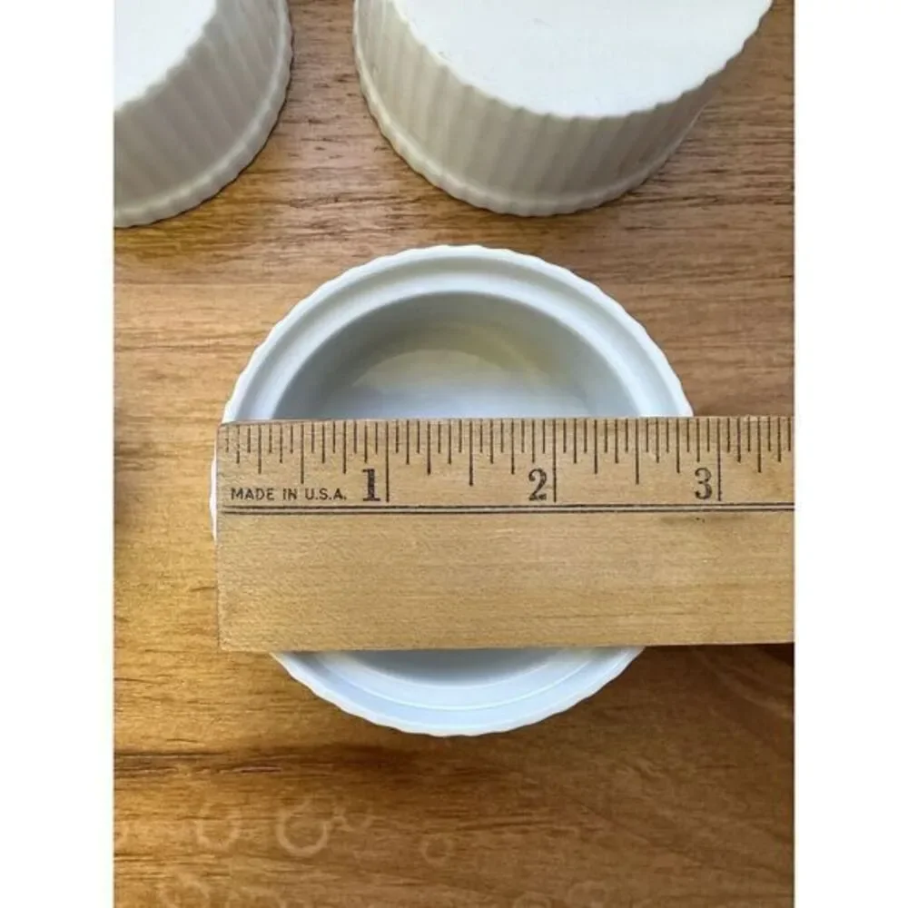 Set Of 4 White Oven Proof Vintage‎ White Ramekins Baking Dishes See Photos